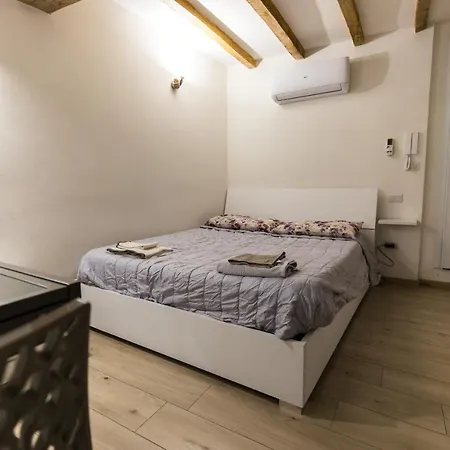 Savenella House *